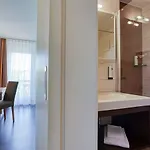 Uno Stuttgart Szálloda