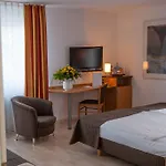 Uno Stuttgart Szálloda 3*