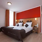 Uno Stuttgart 3* Großbettlingen