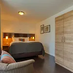 Uno Stuttgart 3*