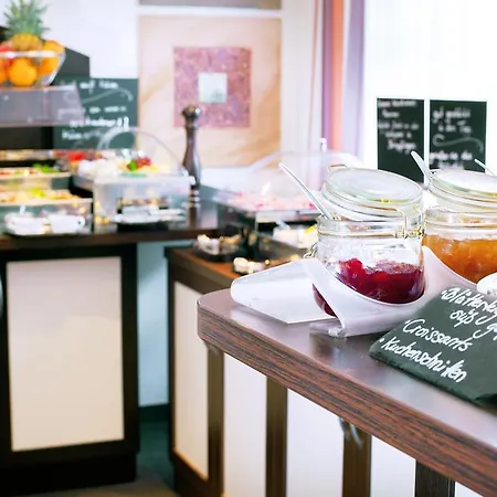 Uno Hotel Stuttgart Grossbettlingen Отель Нюртинген