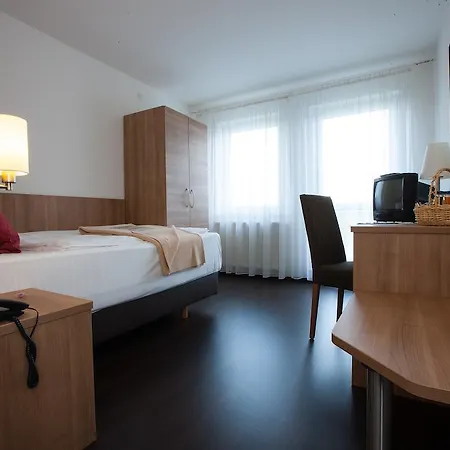Centro U-no1, Trademark Collection By Wyndham 3* Grossbettlingen