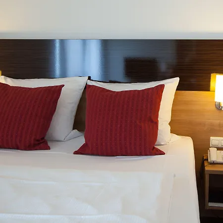 Stuttgart By Belvilla Hotel 3*