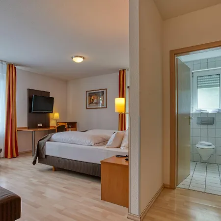 Ξενοδοχείο Uno Hotel Stuttgart Grossbettlingen 3*