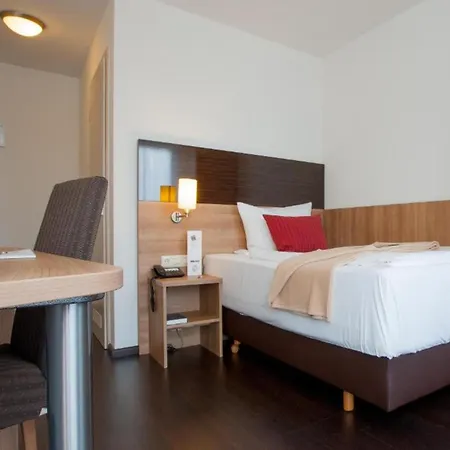 Stuttgart By Belvilla 3* Grossbettlingen
