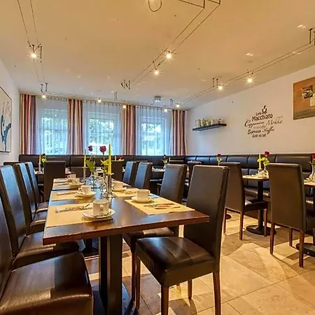 Stuttgart By Belvilla Hotell 3*