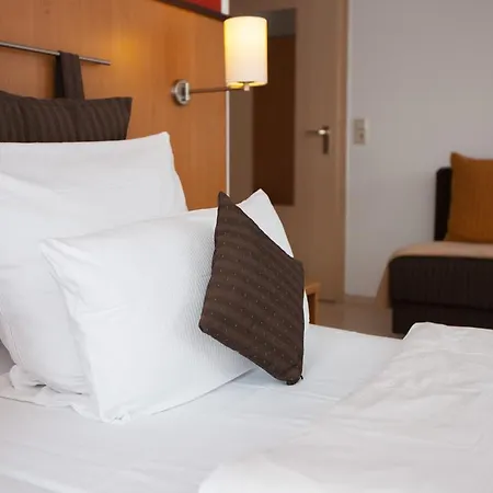 Uno Hotel Stuttgart Grossbettlingen 3*