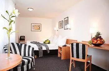 Stuttgart By Belvilla Hotel Großbettlingen