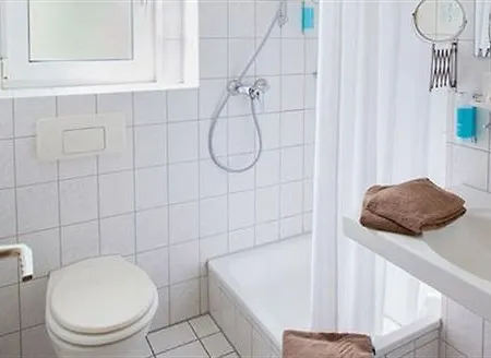 Uno Hotel Stuttgart Grossbettlingen Нюртинген