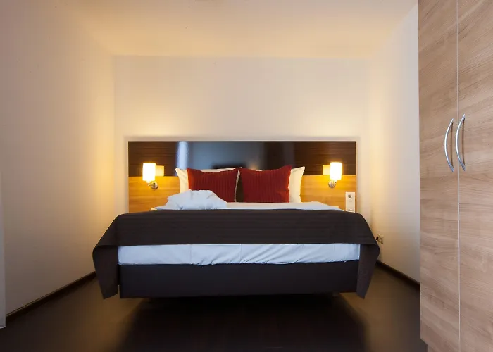 Otel Uno Stuttgart Großbettlingen