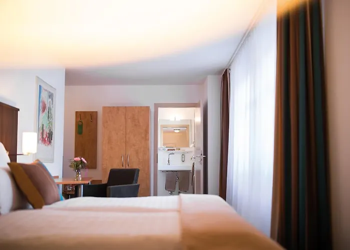 Uno Stuttgart 3* Großbettlingen