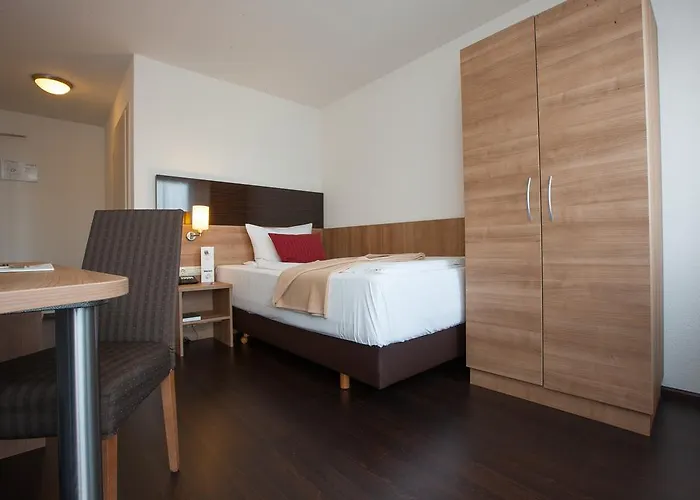 Otel Uno Stuttgart Großbettlingen