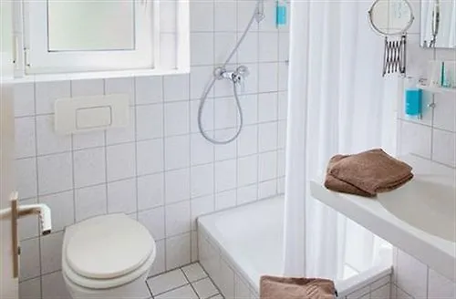 Uno Stuttgart Großbettlingen